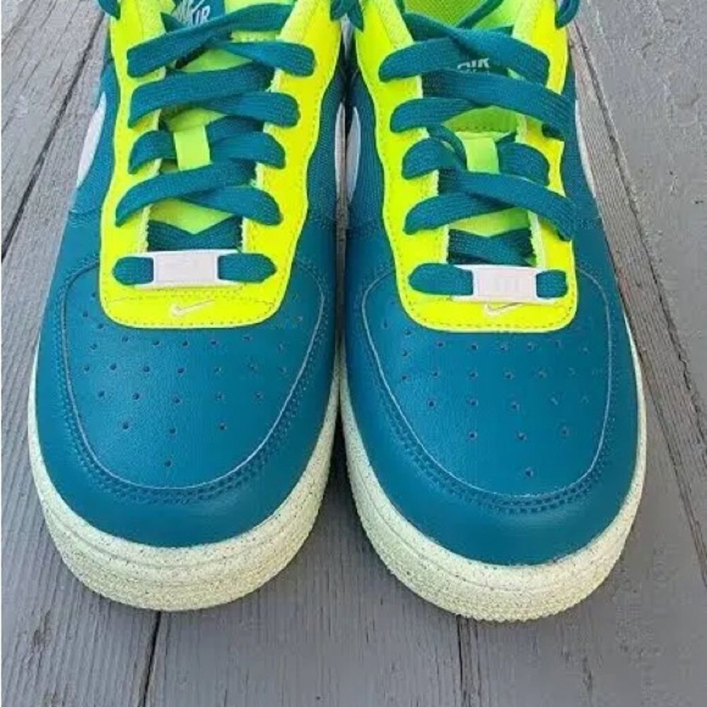 2022 Nike Kids Air Force 1 Shoes - Teal and Neon Yellow Unisex Size 4.5